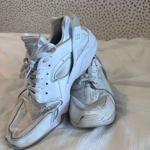 Nike Air Huarache Size 11.5